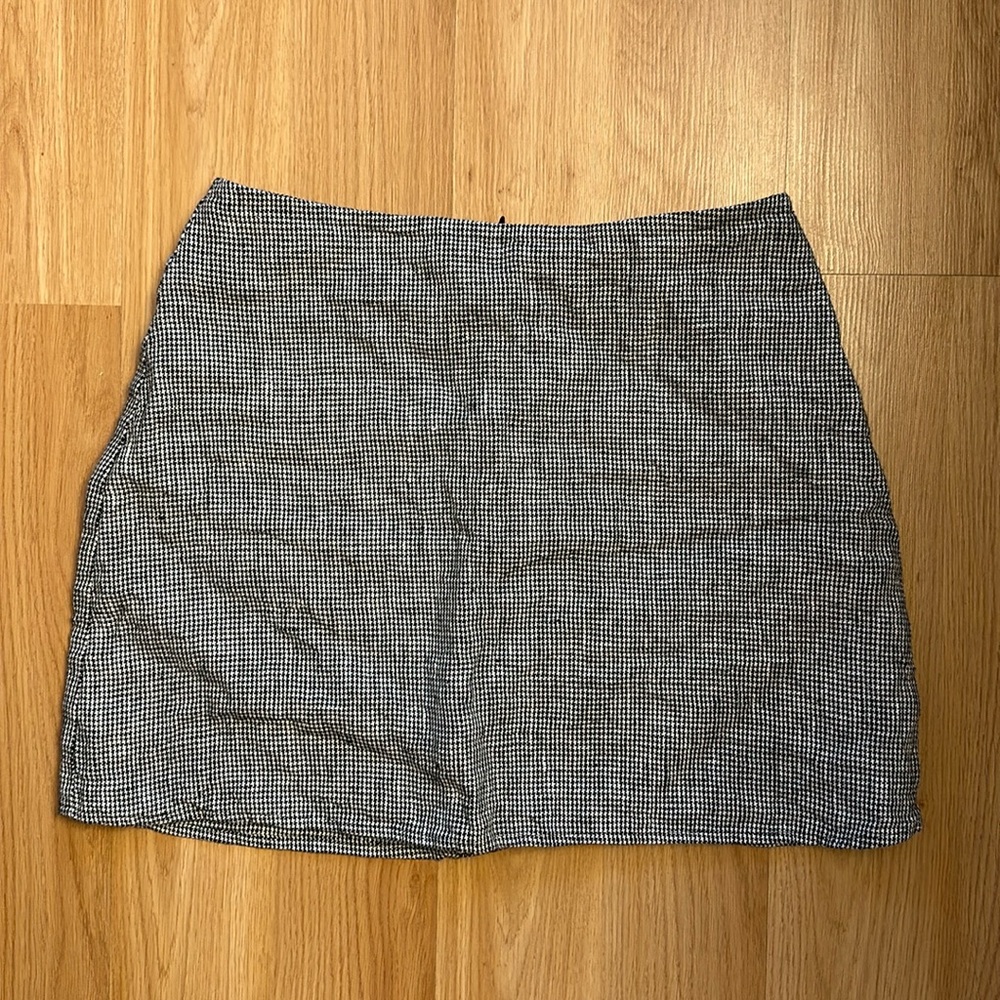 Reformation linen mini skirt, great condition, 4